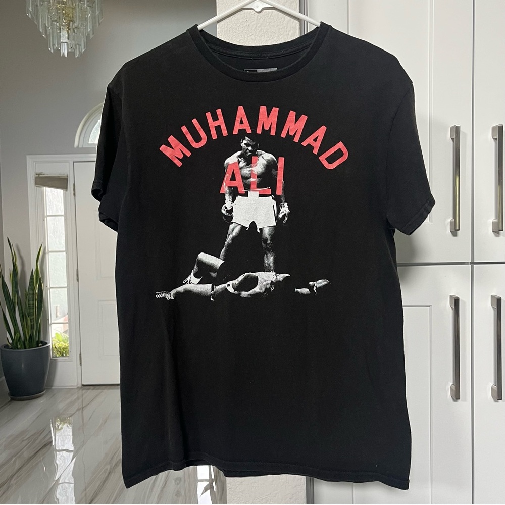 Muhammad Ali Black Graphic T-Shirt Men’s M
